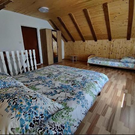 Apartman Niki Lic Екстер'єр фото