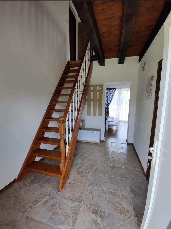 Apartman Niki Lic Екстер'єр фото